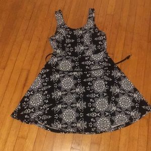 Iris Black & White Belted Floral Dress